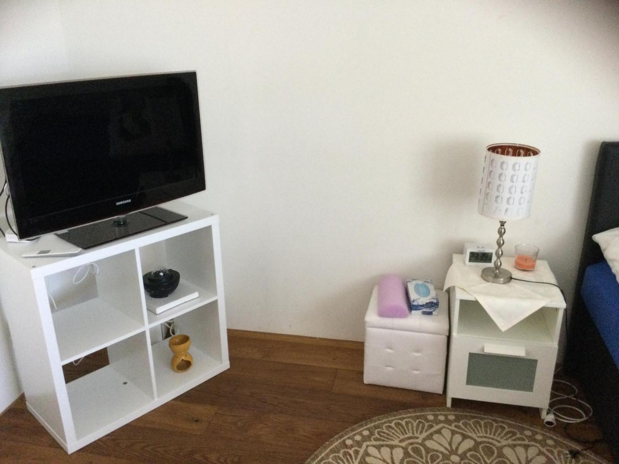 Chambre Spacieuse Et Confortable Avec Ecran Plat Oetwil an Der Limmat Exterior photo